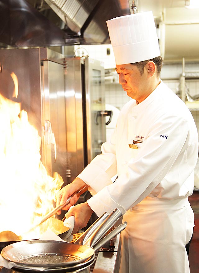 Head Chinese Chef Kiyota. Recipient of the Gold Award.